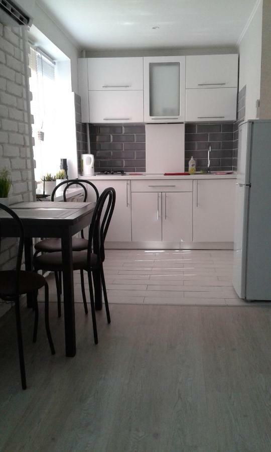 1 Ком. Кв Студио В Центре Запорожья Zaporizhia Bagian luar foto