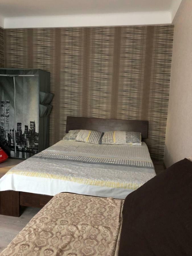 1 Ком. Кв Студио В Центре Запорожья Zaporizhia Bagian luar foto